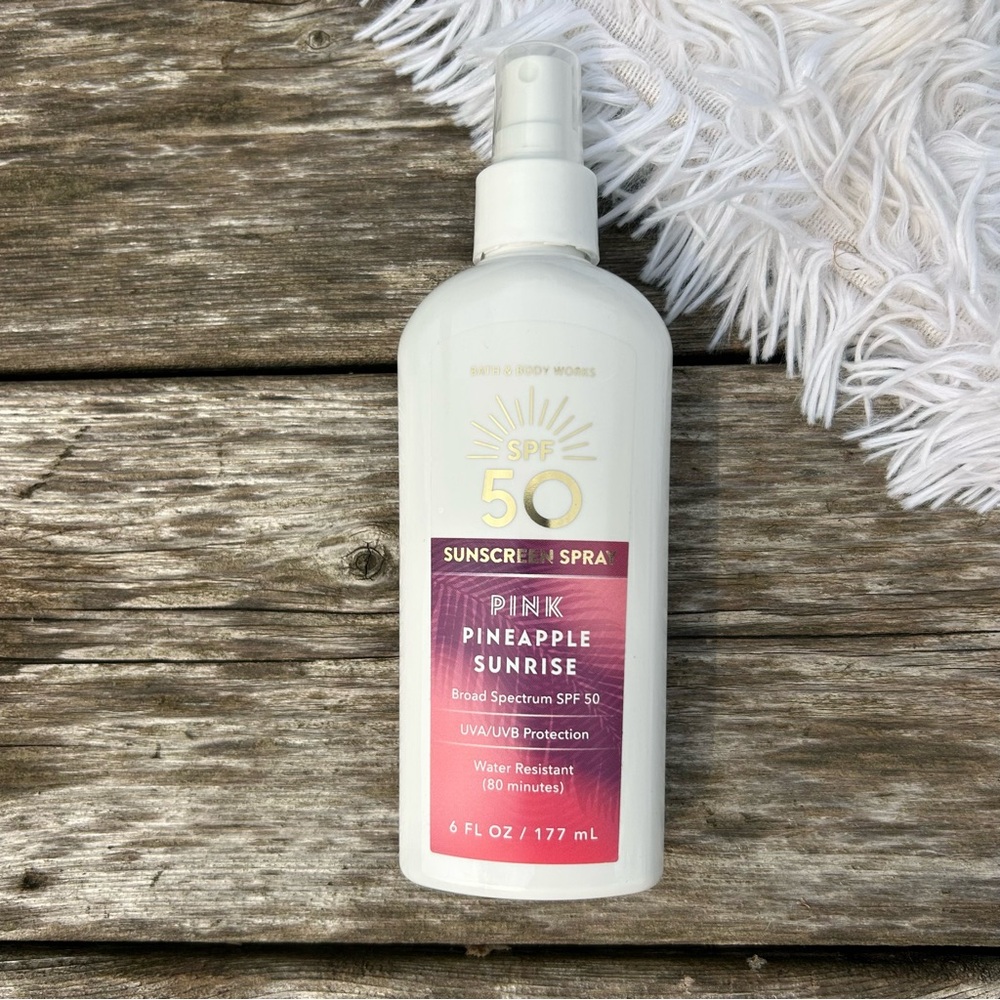Bath & Body Works Pink Pineapple Sunrise
SPF 50 Sunscreen Spray 6 oz NEW - Picture 7 of 10